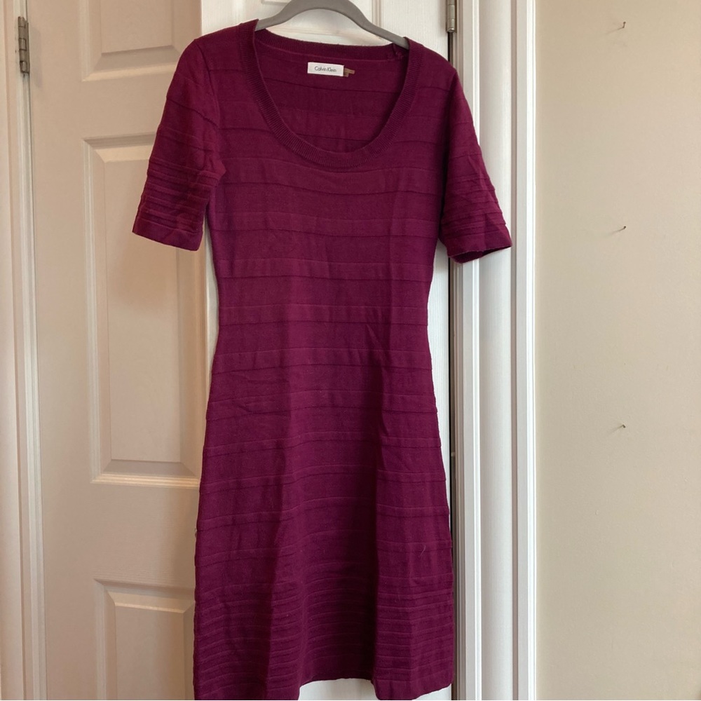 Calvin Klein fitted fuchsia knit midi dress